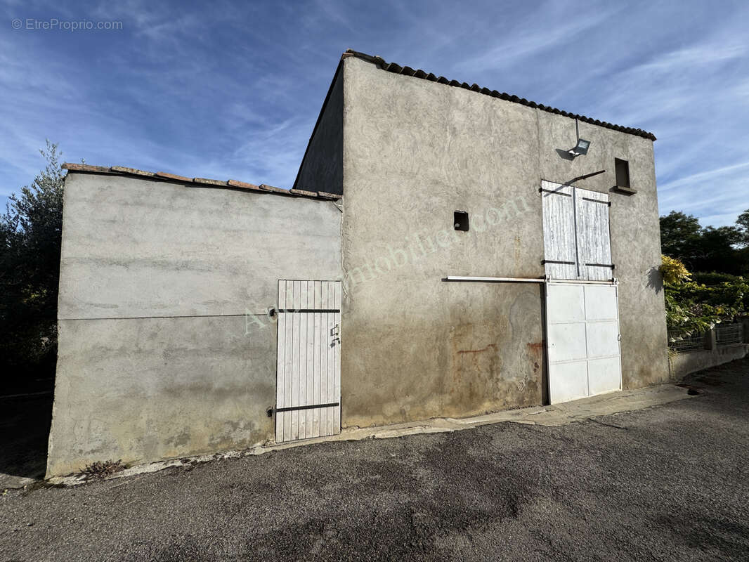 Maison avec piscine et hangar - photo 27
