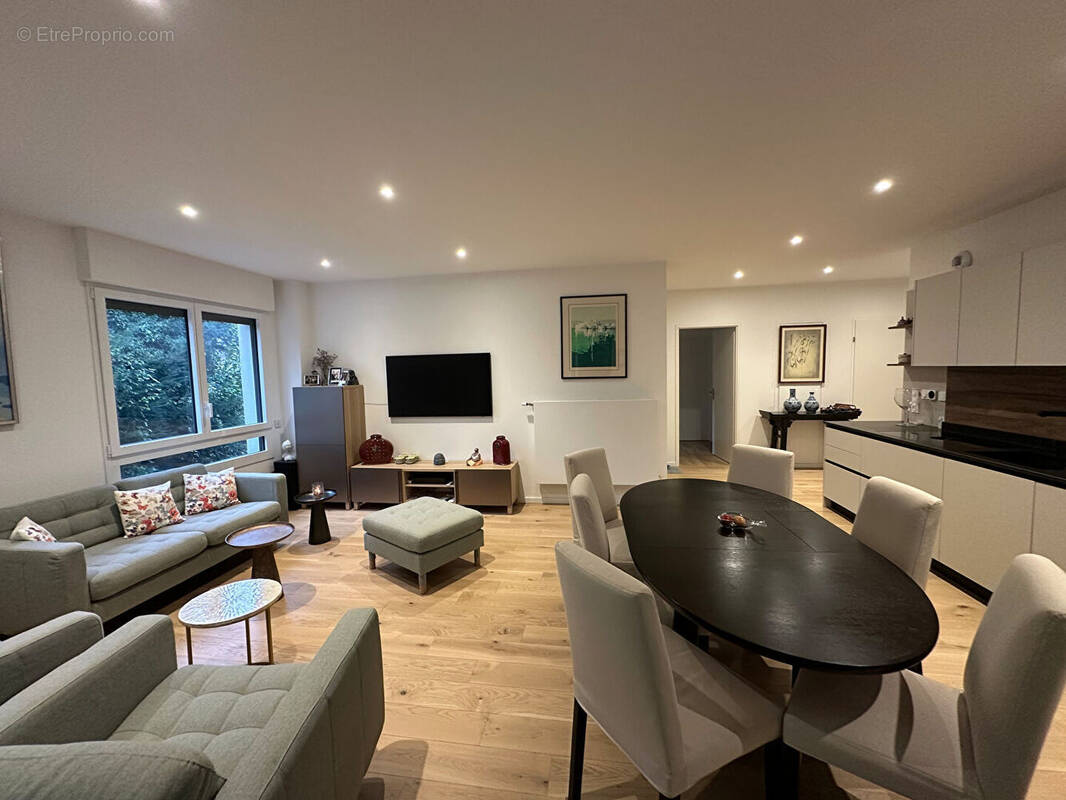 Appartement à MONT-SAINT-AIGNAN