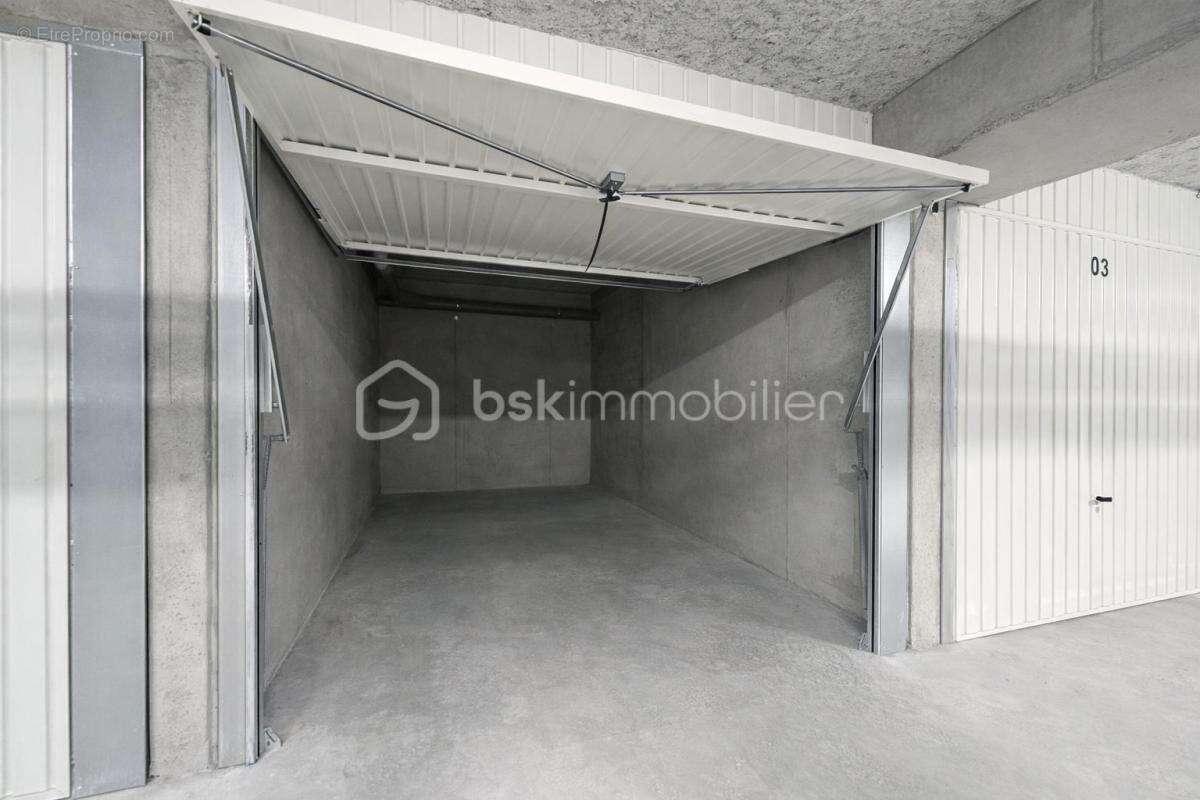 Appartement à SEREZIN-DU-RHONE