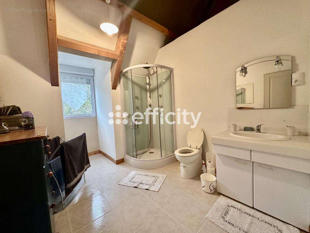 Maison à CENAC-ET-SAINT-JULIEN