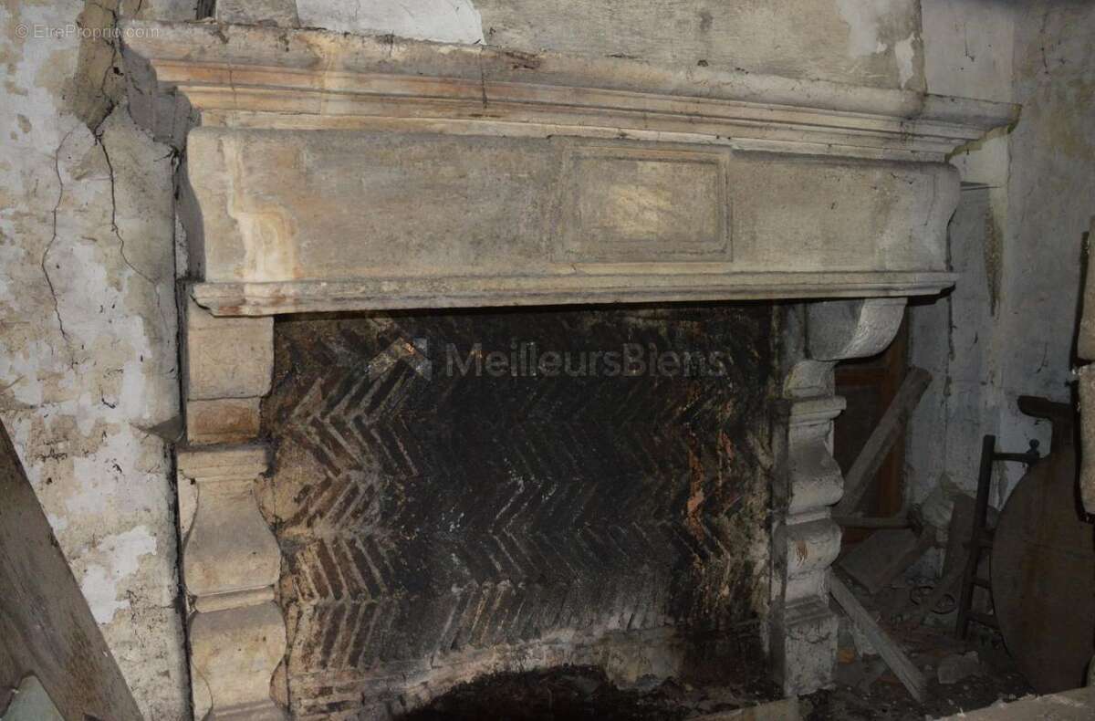Maison à SENAIDE