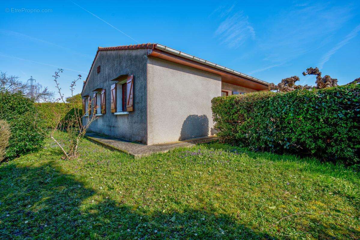 Maison 90 m² à Flourens  - photo 12