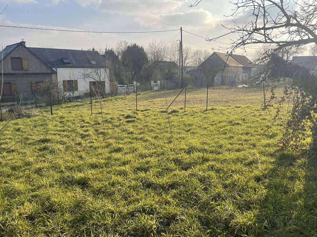 Terrain à SERAINCOURT