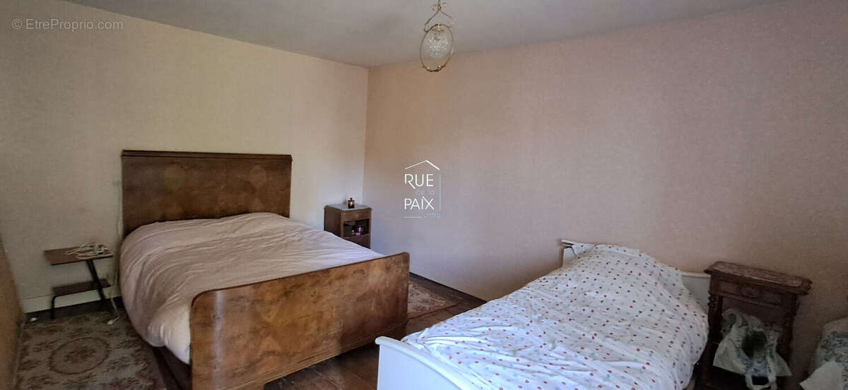 Maison à LENCLOITRE
