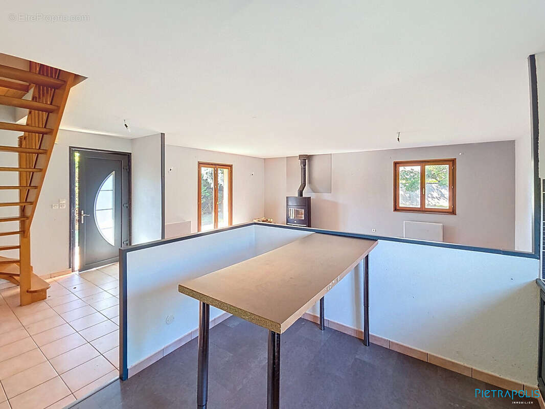 Maison à VIREY-LE-GRAND