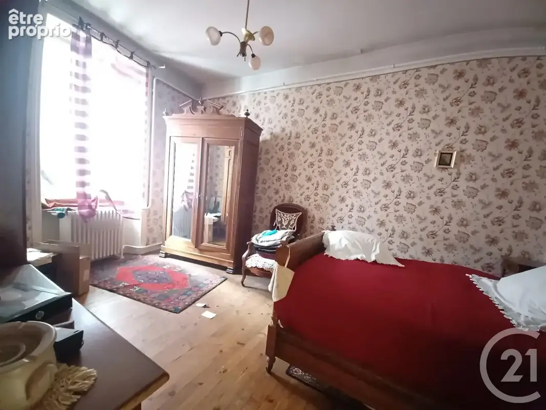 Maison 10 pièces 220 m² à vendre à Bourg-Argental (42220) - photo 5