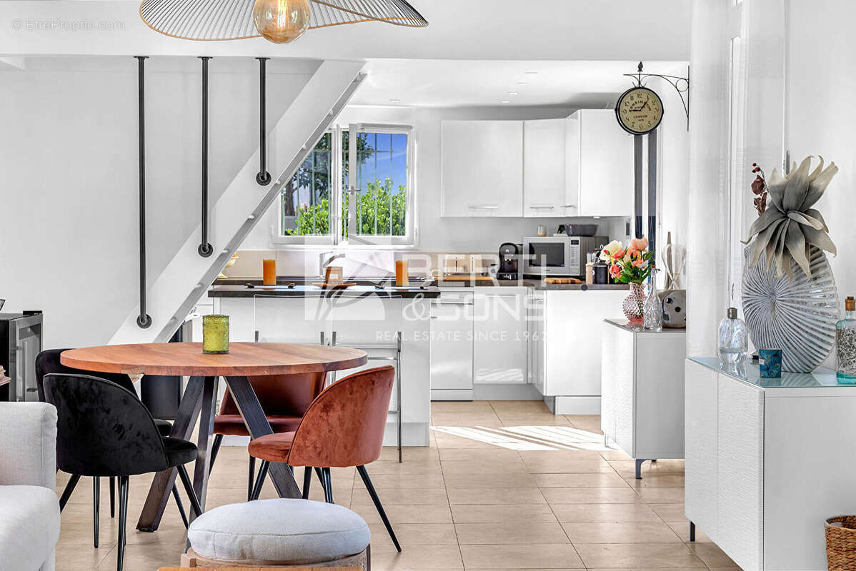 Maison à MANDELIEU-LA-NAPOULE