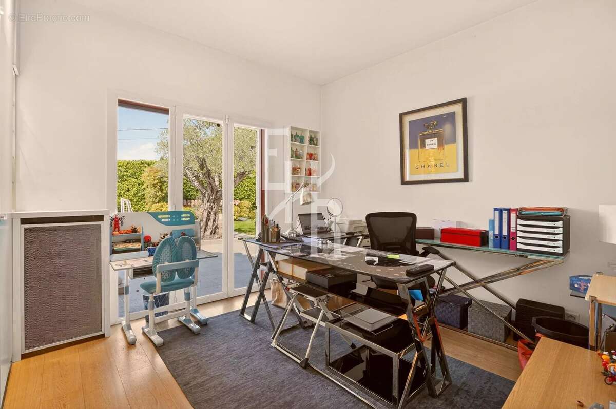 Maison à MOUGINS
