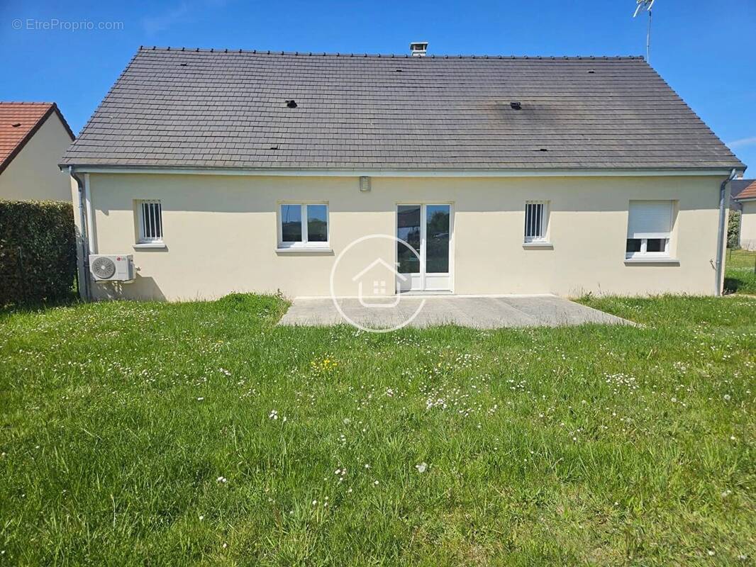 Maison à CELLETTES