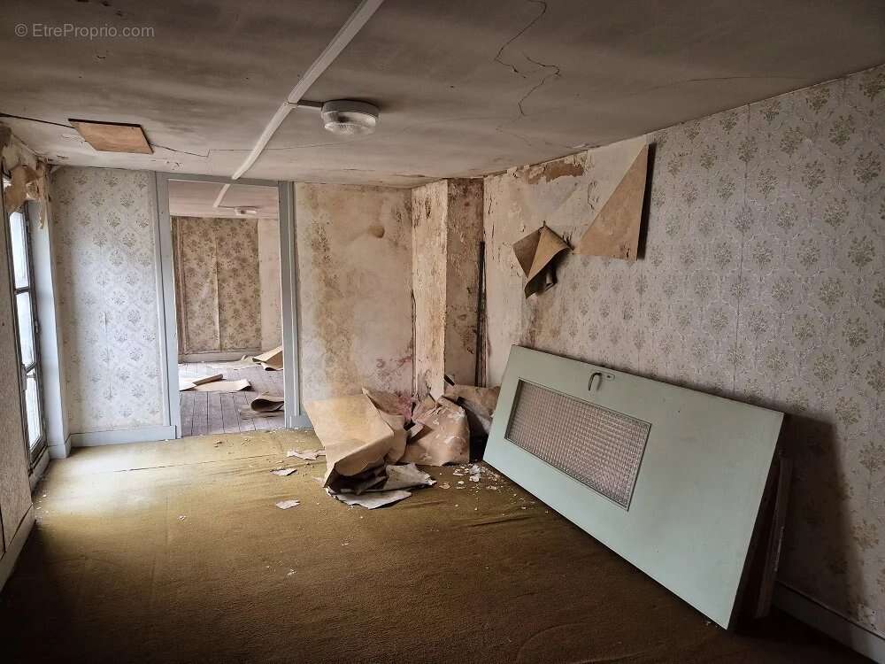 Appartement à BEAUNE-LA-ROLANDE