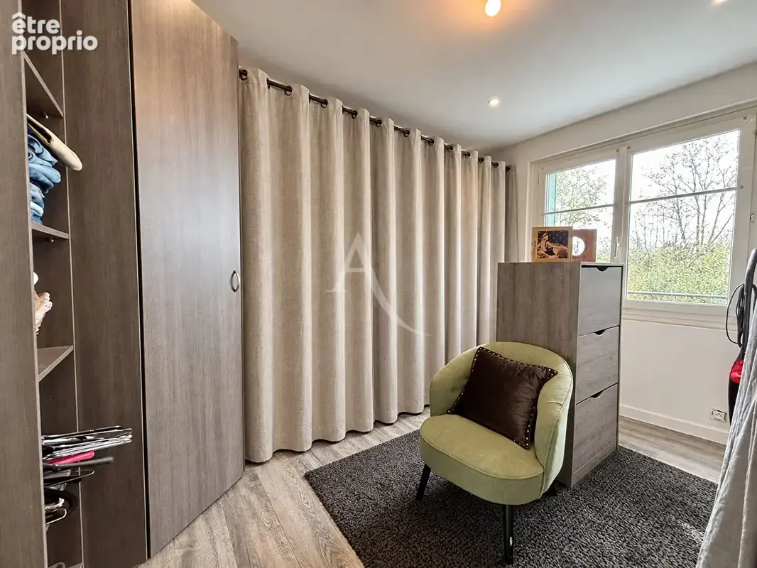 Maison rénovée avec sous-sol et dépendances - photo 6