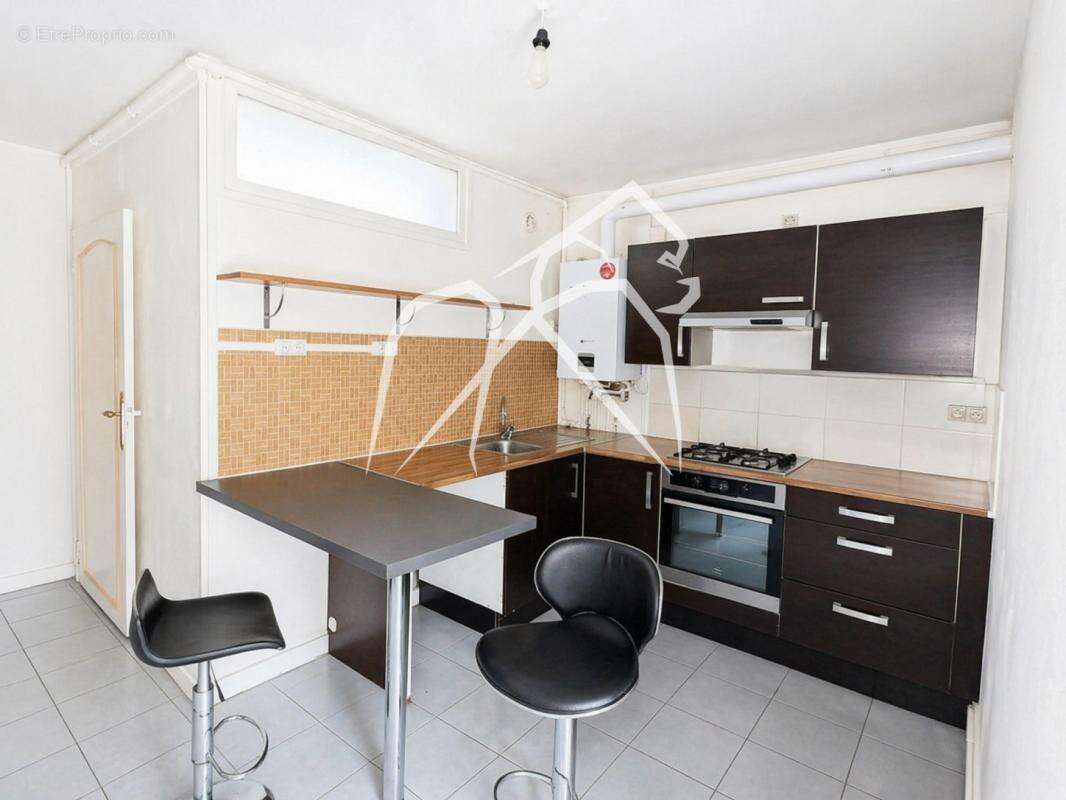 Appartement à SAINT-ETIENNE-DU-ROUVRAY