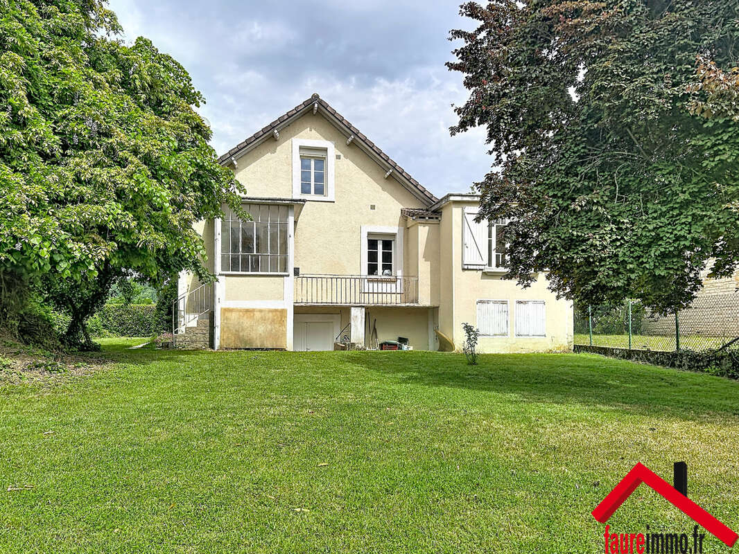 Maison à CUBLAC