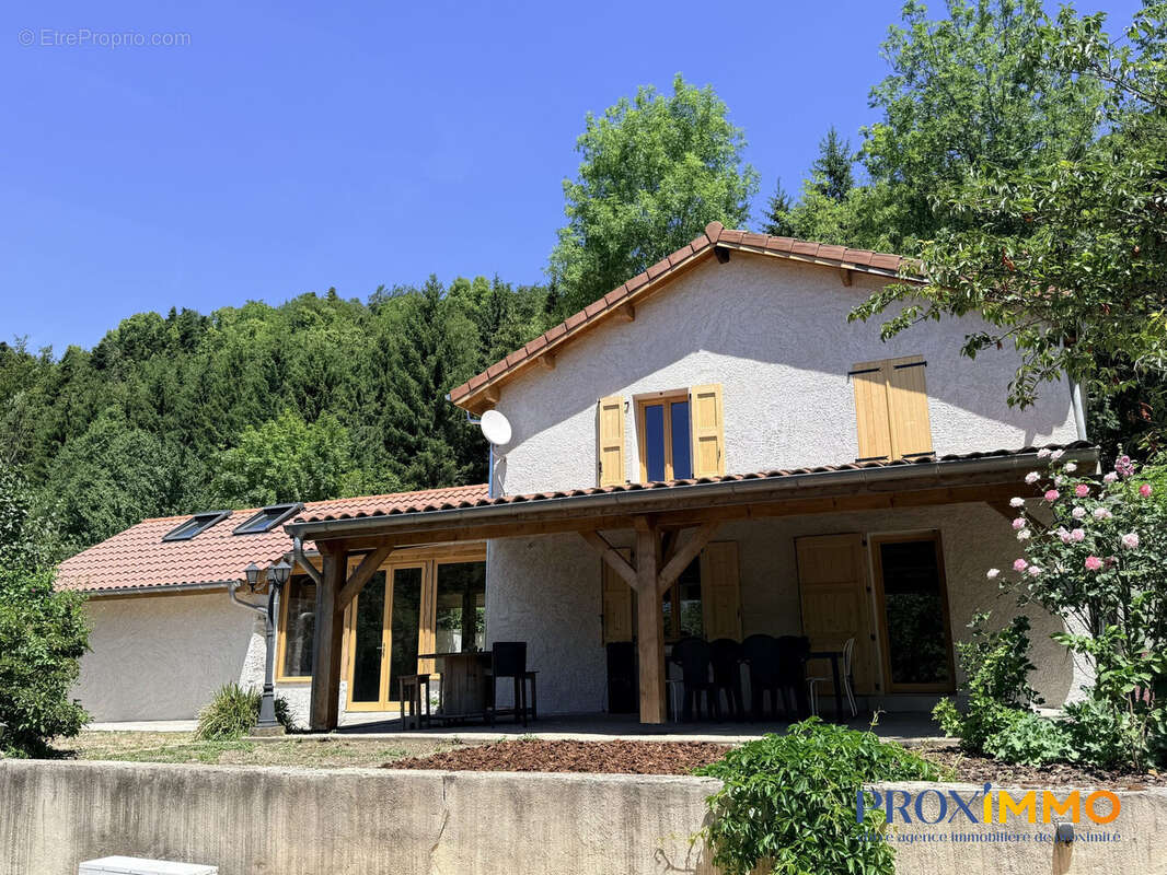 Maison 117 m² à Pommiers-La-Placette  - photo 8