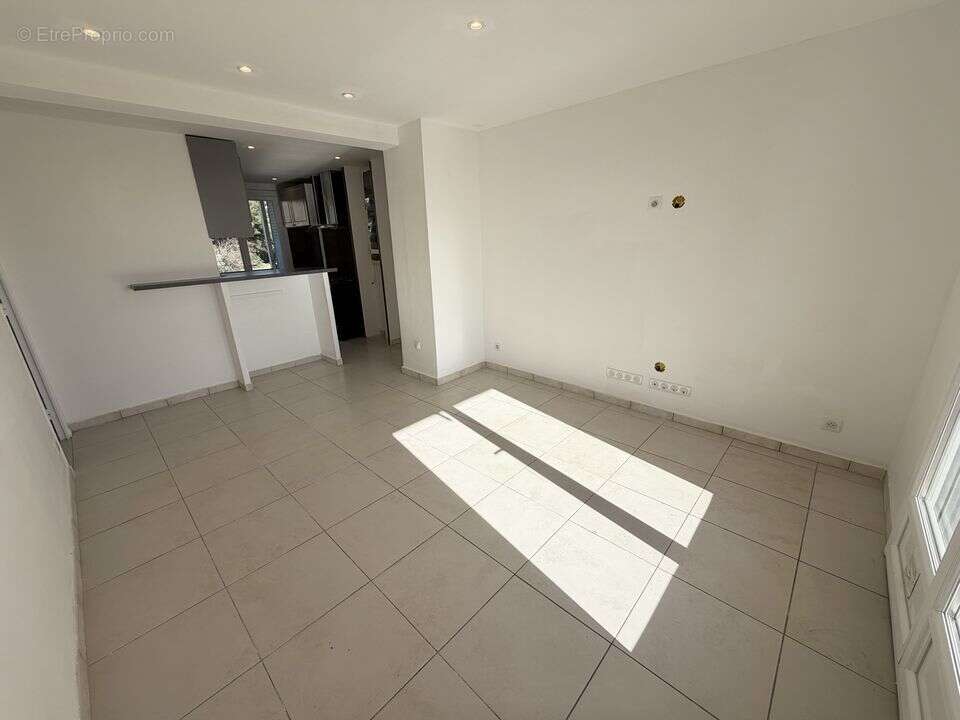 Appartement à MARSEILLE-13E