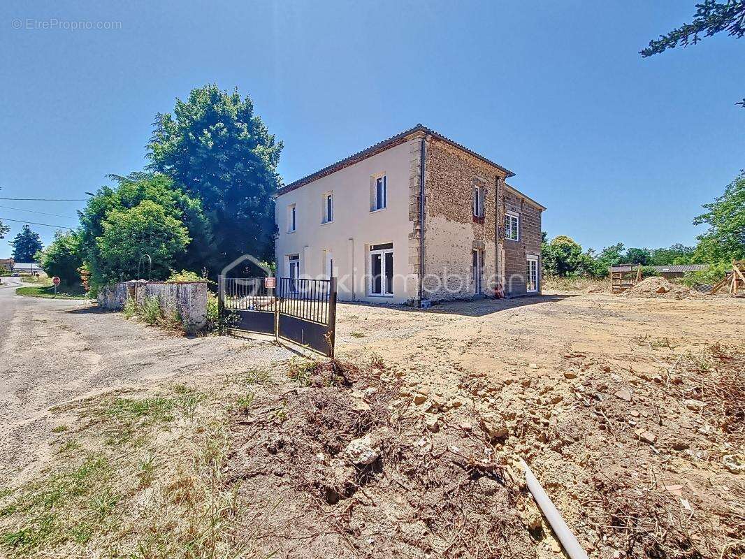 Appartement à CASTELNAU-D'AUZAN