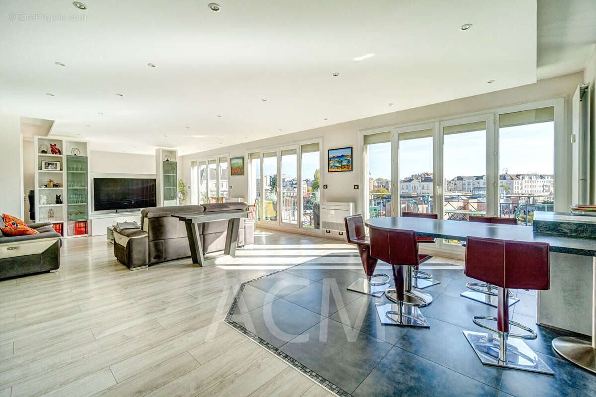 Appartement à MAISONS-LAFFITTE