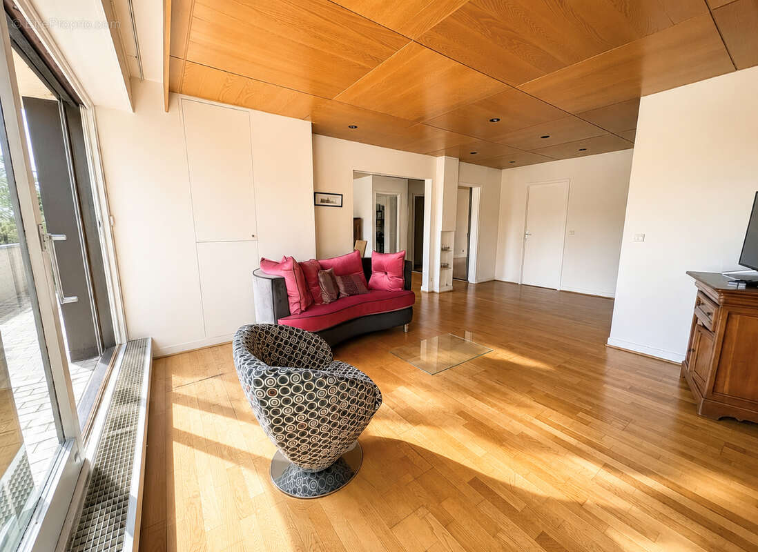 Appartement à VERRIERES-LE-BUISSON