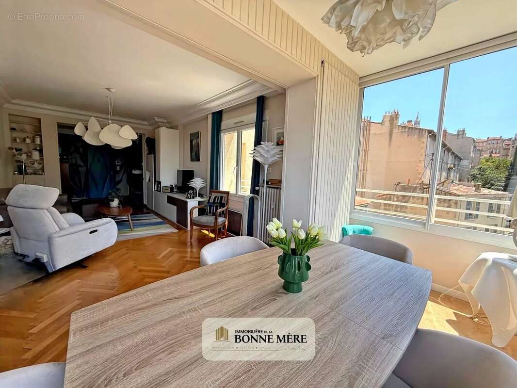 Appartement 89 m² à Marseille-6e  - photo 7