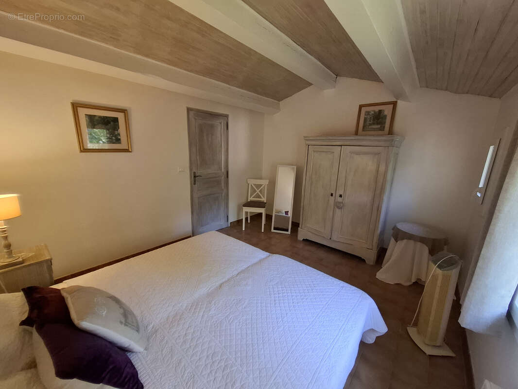 Maison à FONTVIEILLE