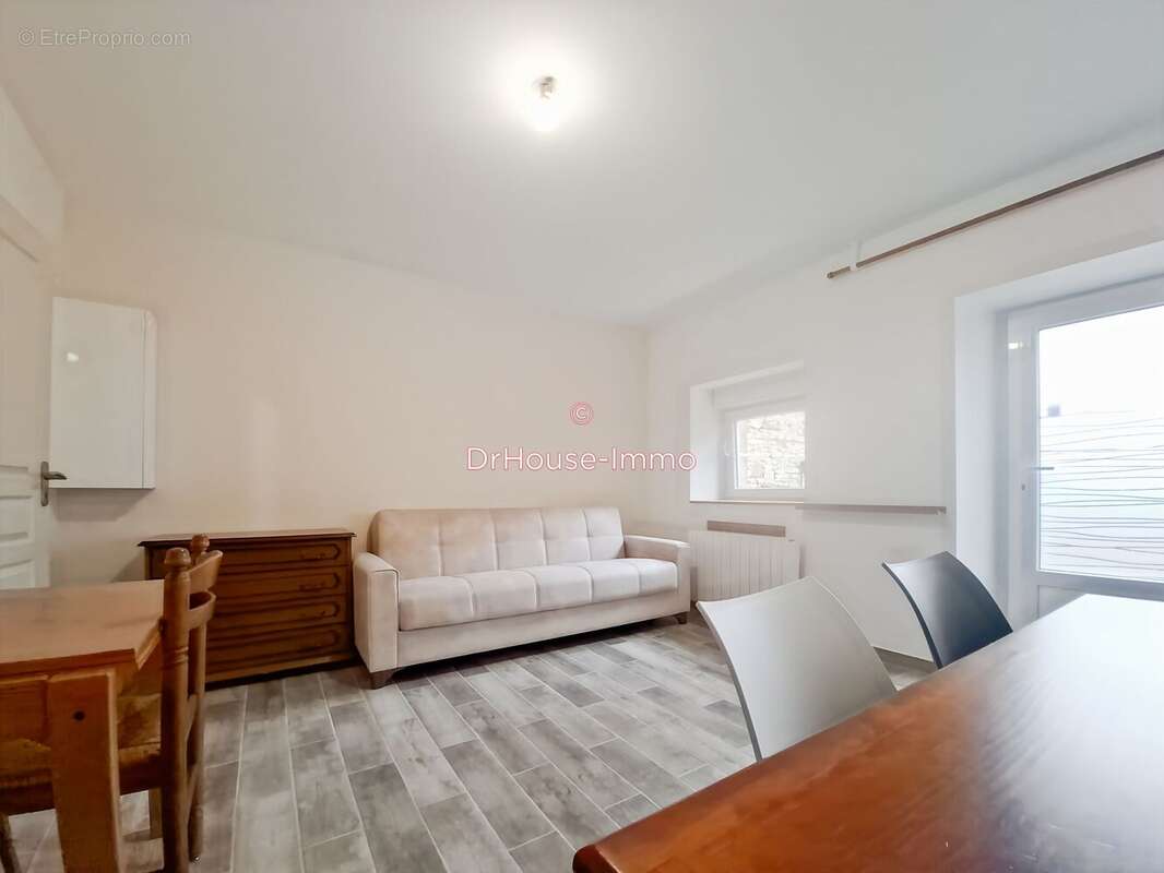 Appartement à AUTHEZAT