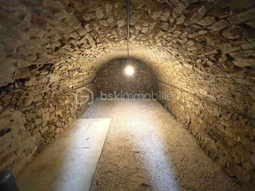 Maison à VILLENEUVE-LA-GUYARD