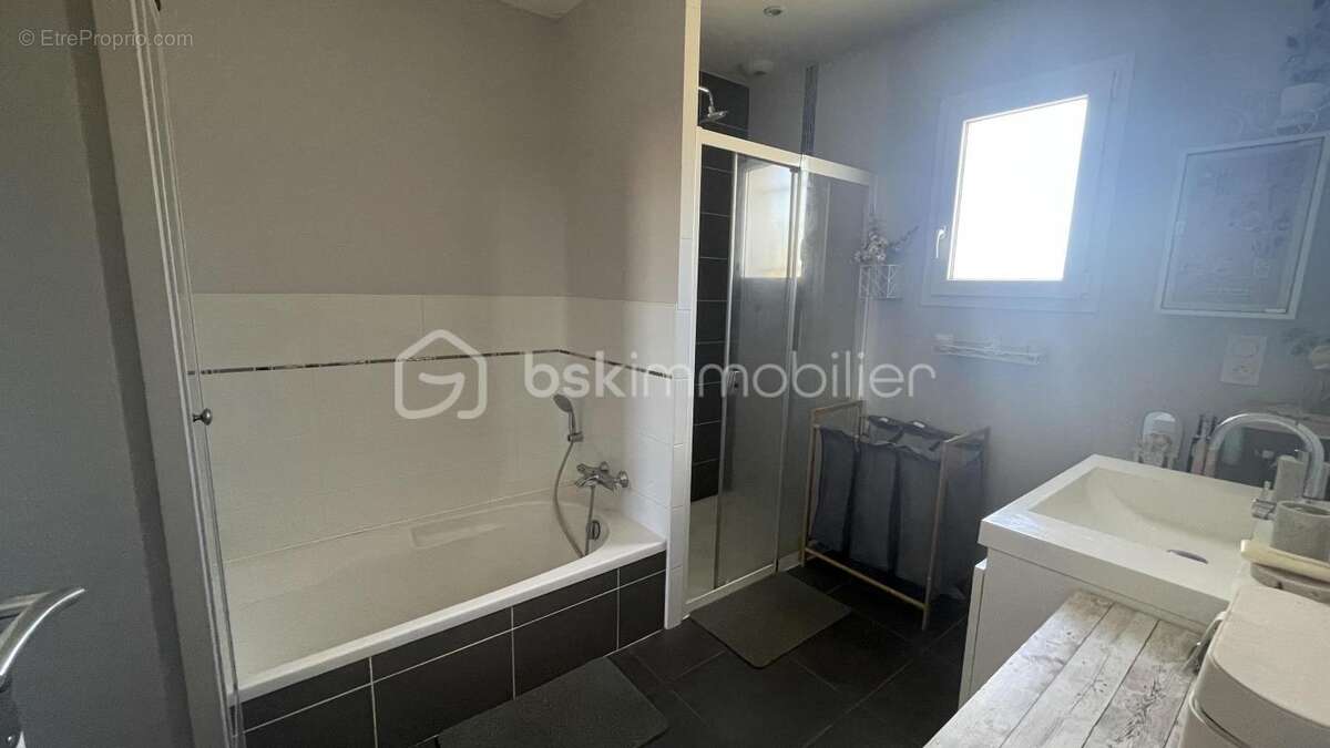 Maison à ALBARET-SAINTE-MARIE