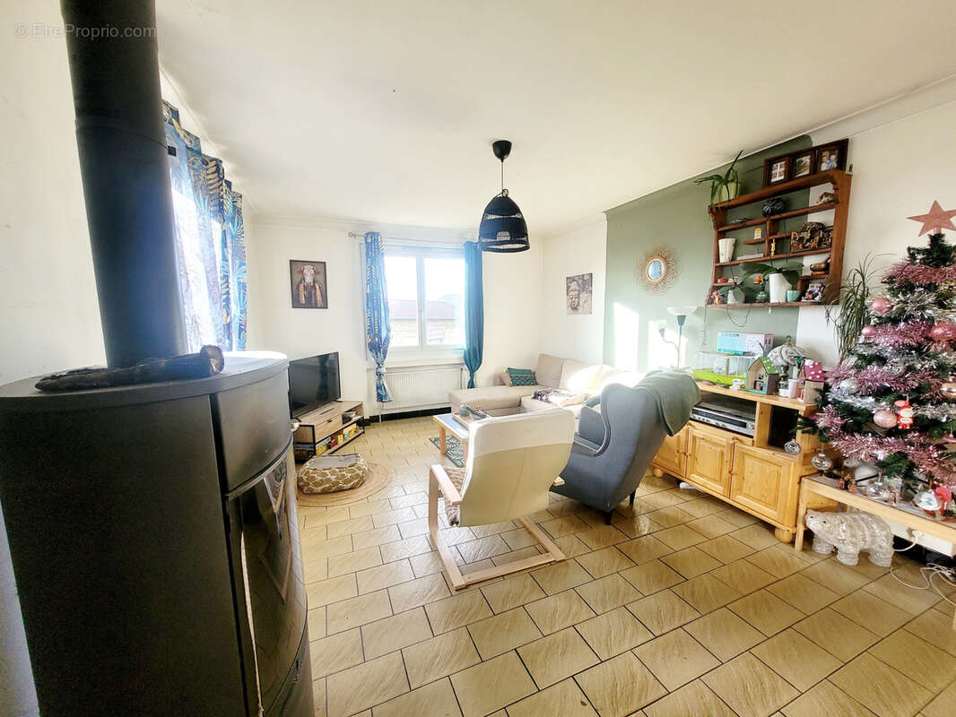 Maison à ESTIVAREILLES