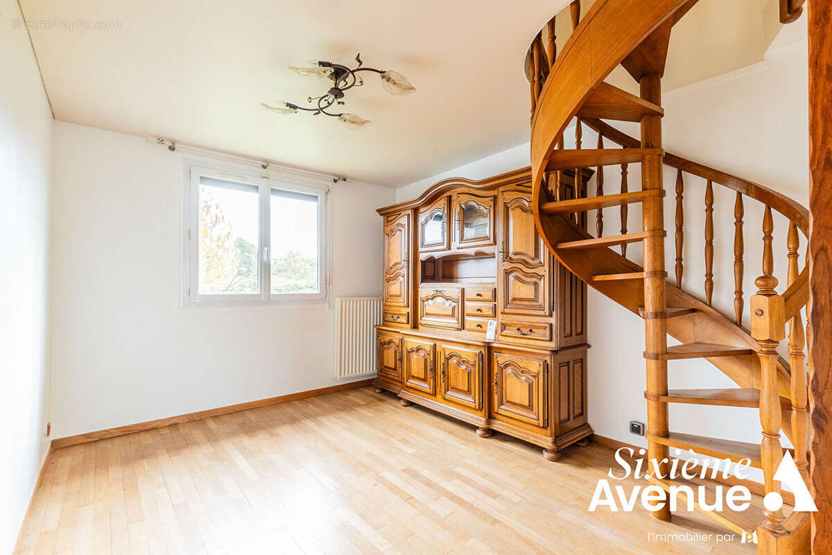 Maison à CHILLY-MAZARIN