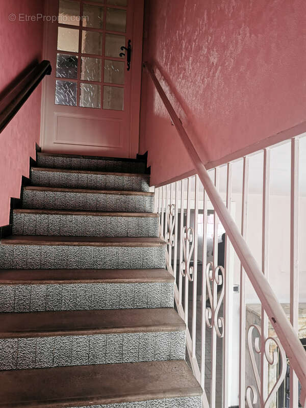 Maison à SAINT-BAUDILLE-DE-LA-TOUR