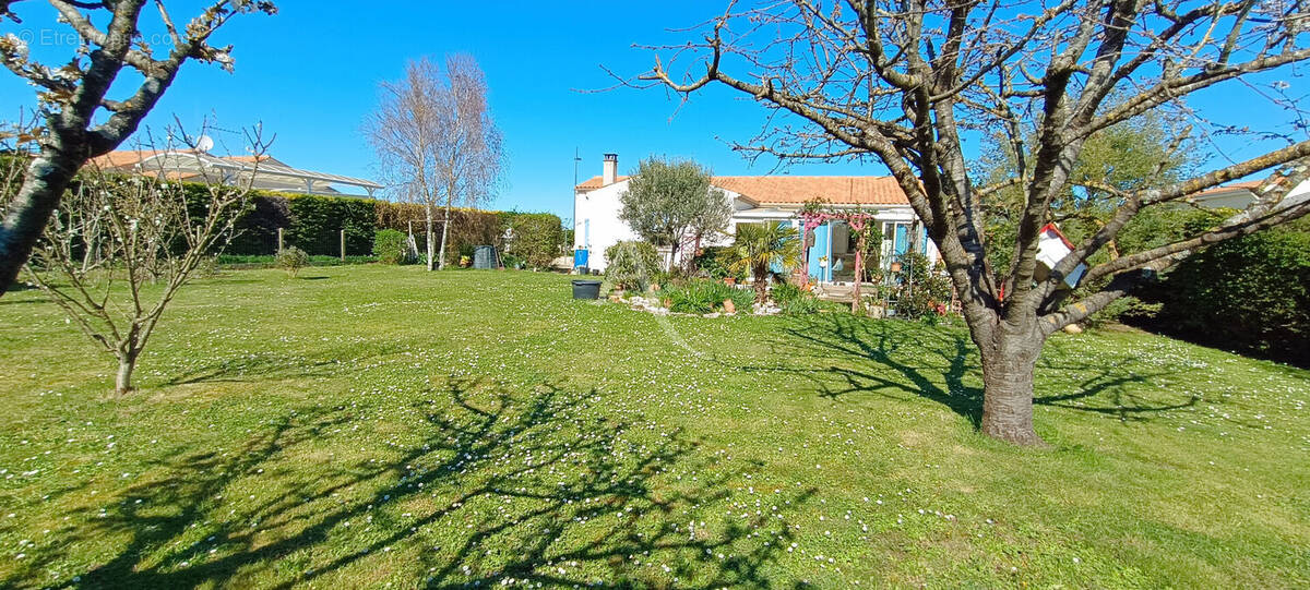 Maison à SAINT-NAZAIRE-SUR-CHARENTE