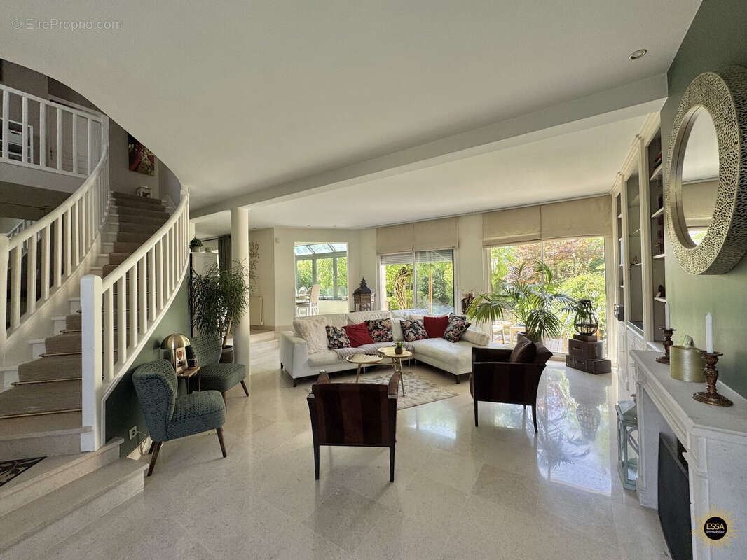 Maison à NOISY-LE-ROI