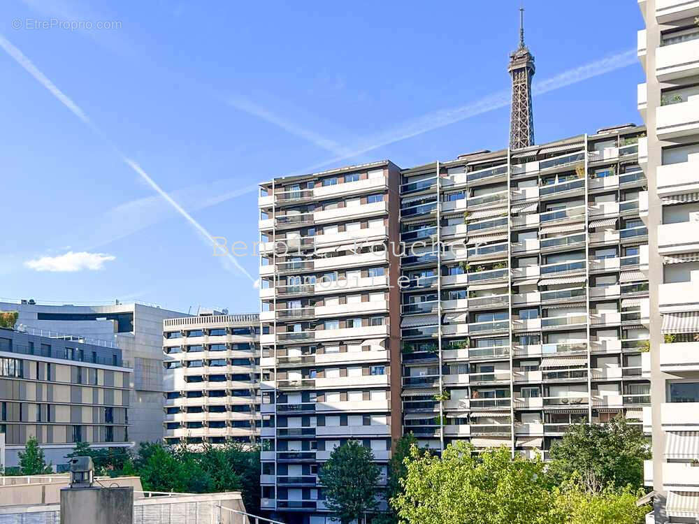 Appartement à PARIS-15E