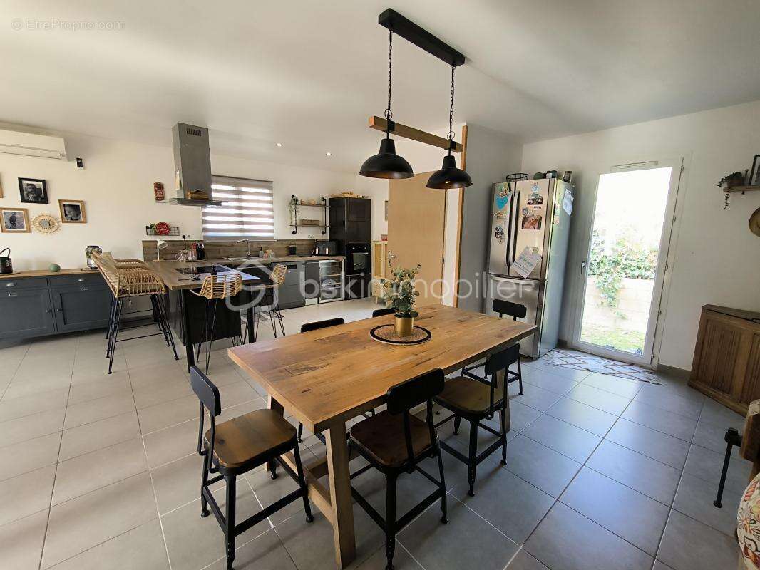 Maison à RIBAUTE-LES-TAVERNES