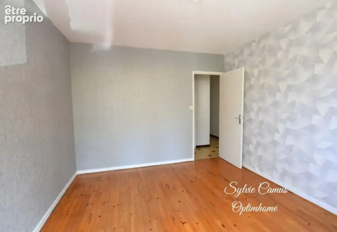 Appartement 4/5 pièces avec balcon, ascenseur et vue sur parc –Firminy-94 000€ - photo 12