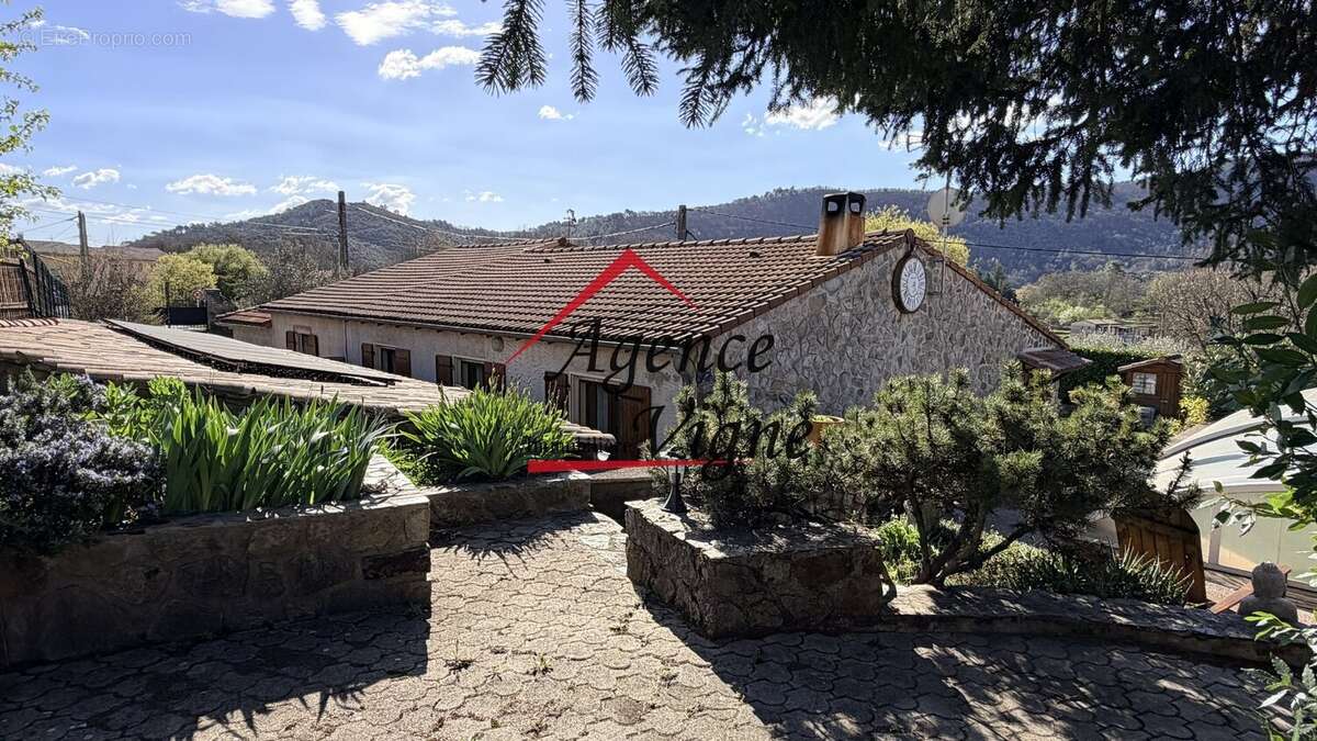 Maison à SAINT-AMBROIX