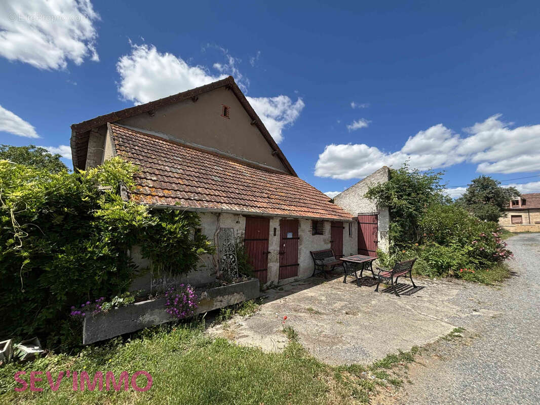 Maison à CRECHY