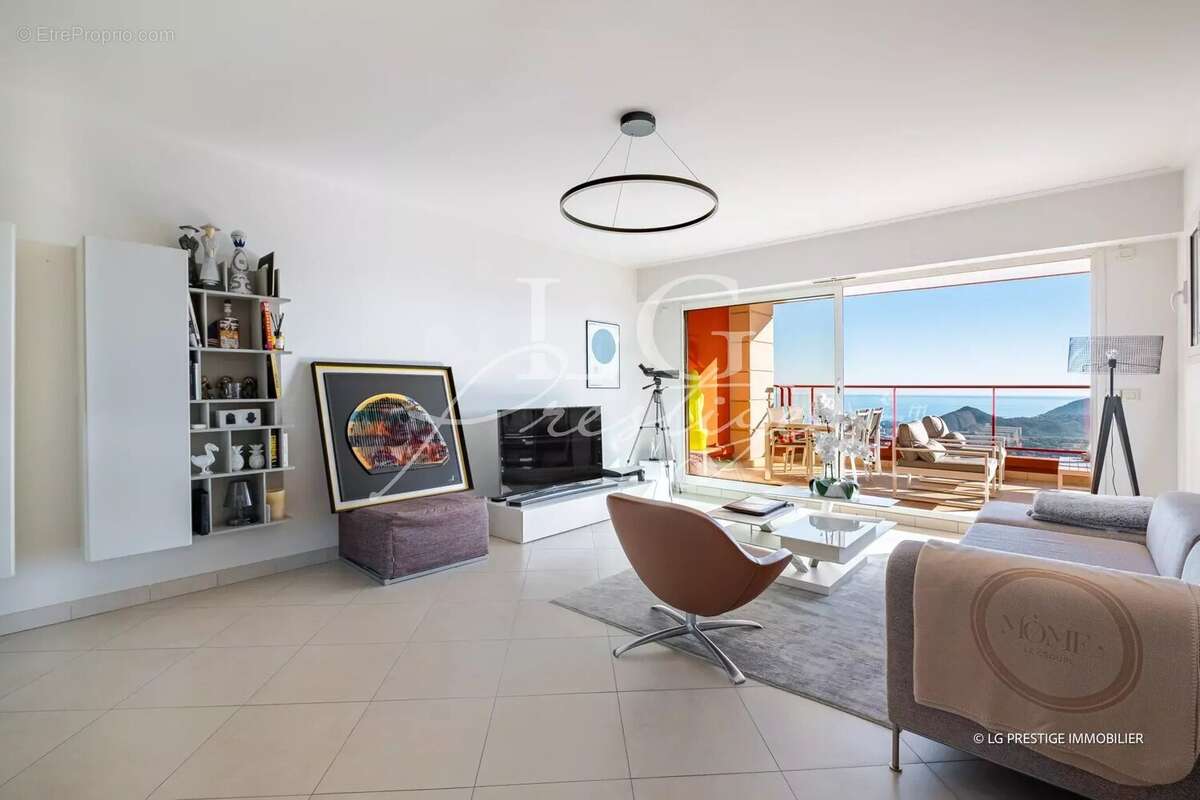 Appartement à MANDELIEU-LA-NAPOULE