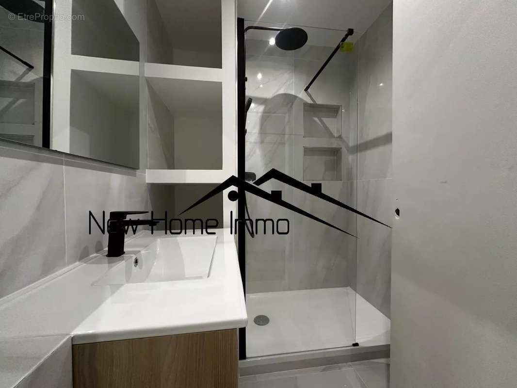 Appartement à MARSEILLE-7E