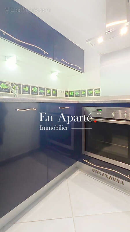 Appartement à DONVILLE-LES-BAINS