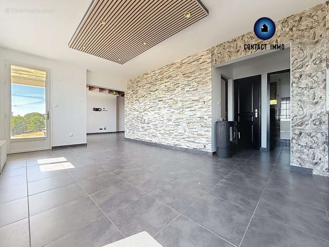 Maison 110 m² à Donzenac  - photo 3