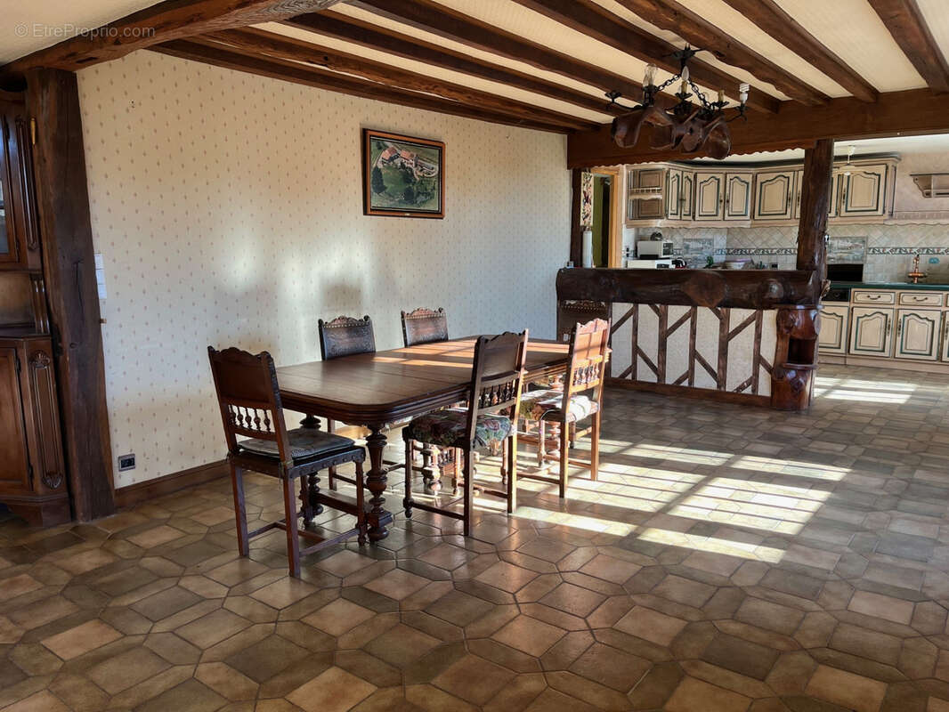 Maison à SAINT-YRIEIX-LA-PERCHE