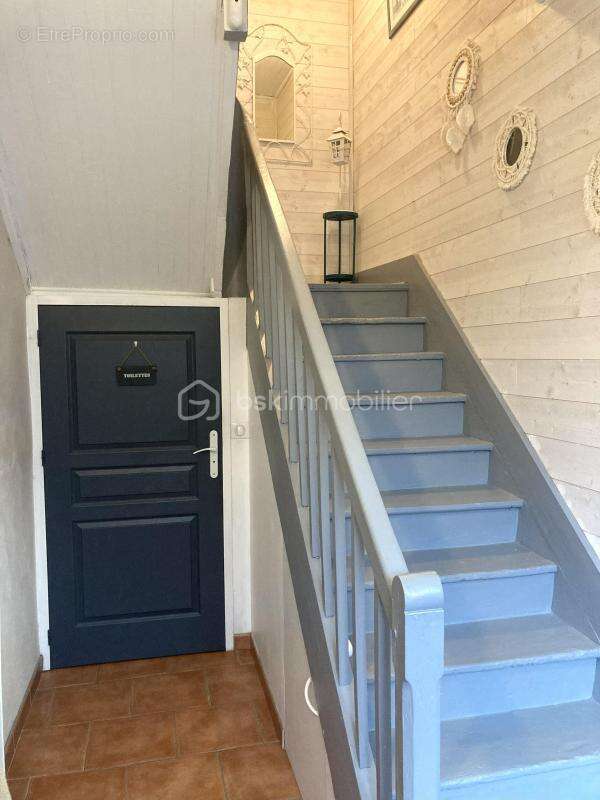 Maison à VILLECOMTAL-SUR-ARROS