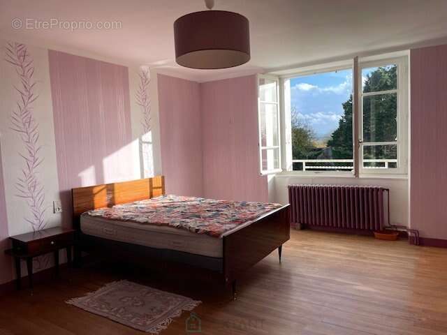 Maison à LE CLOITRE-PLEYBEN