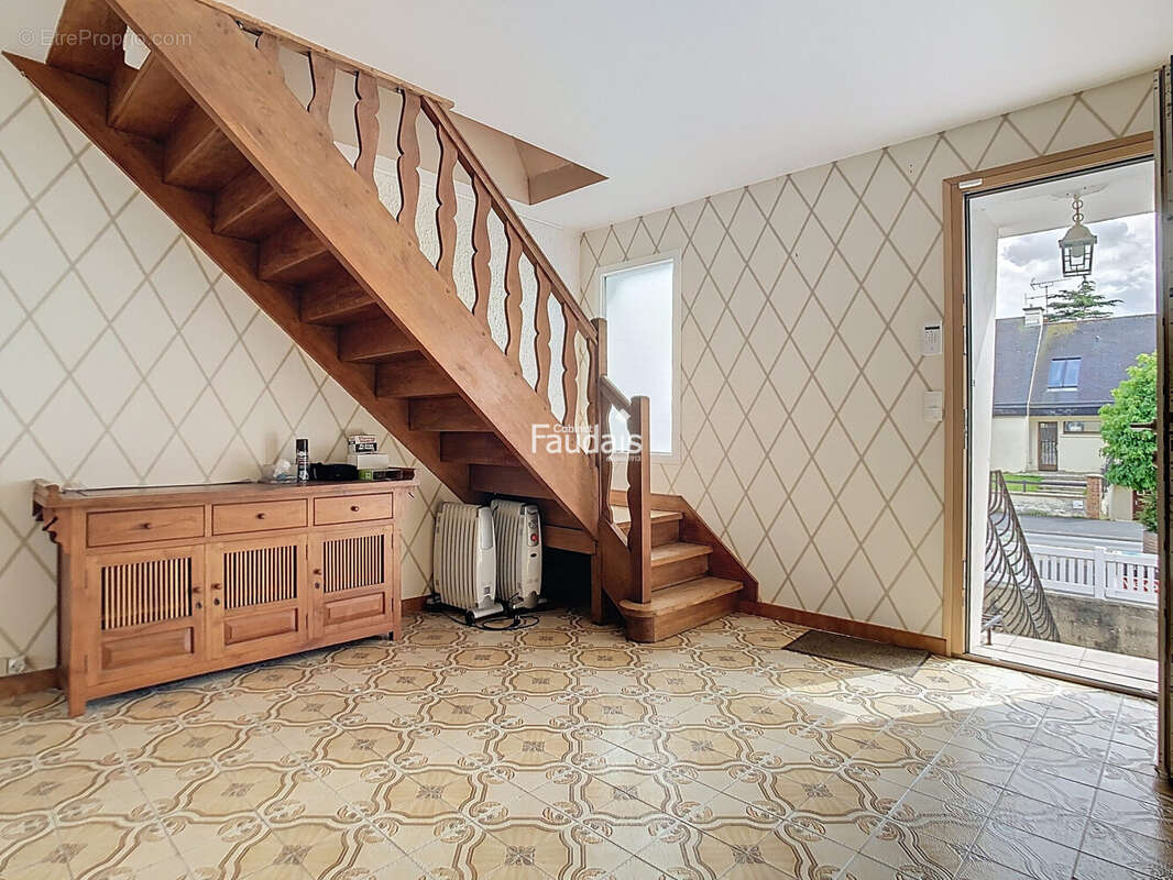 Maison 172 m² à Lithaire  - photo 2