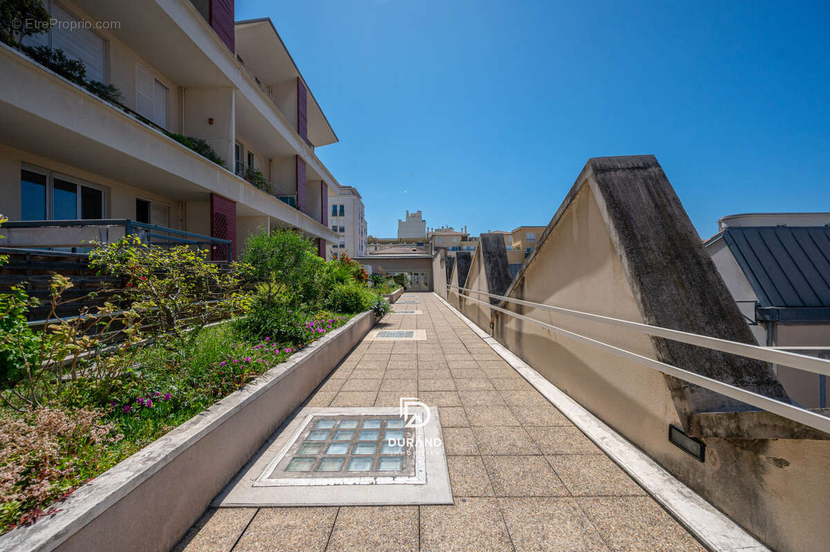 Appartement à MARSEILLE-2E