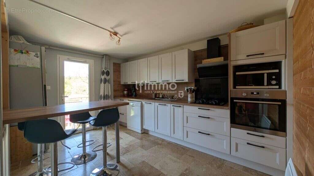 Maison à VILLARDEBELLE