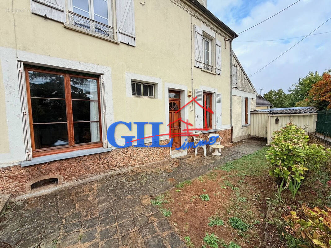 Maison à CESSON