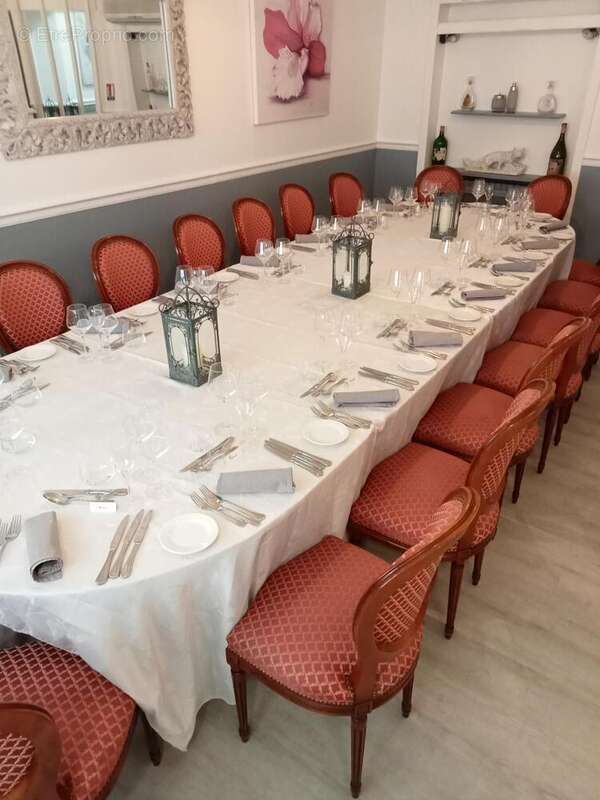 Photo 2 - Commerce à CHANTILLY