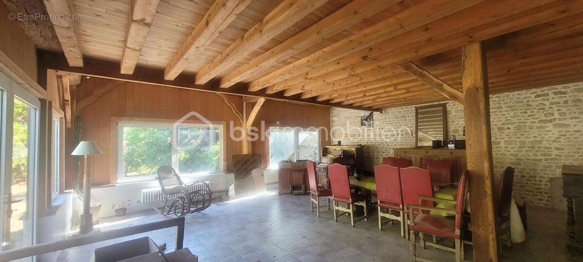 Maison en Pierre 175 m² / 6 Piéces  / 3 Chambres - photo 7